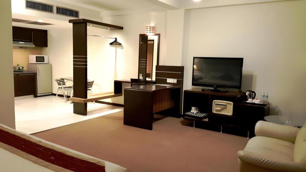 Ritz Garden Hotel Іпох Екстер'єр фото