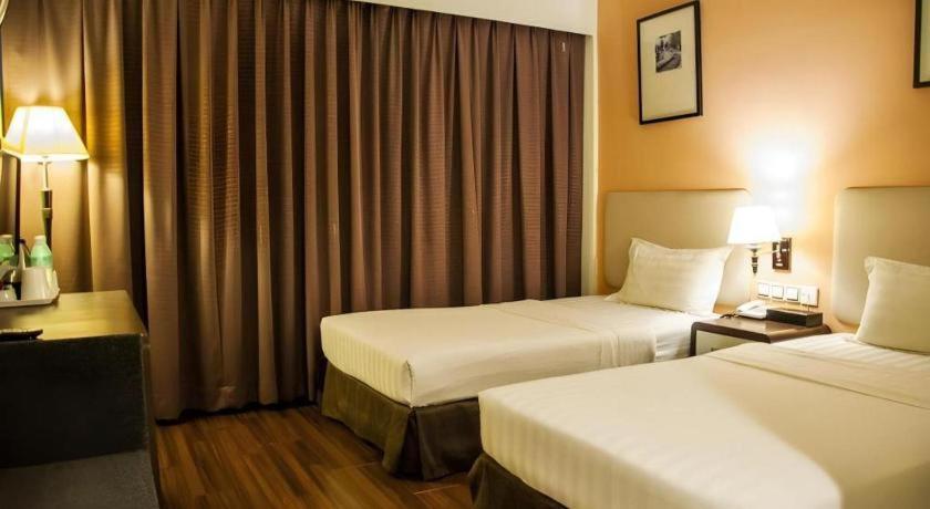 Ritz Garden Hotel Іпох Екстер'єр фото