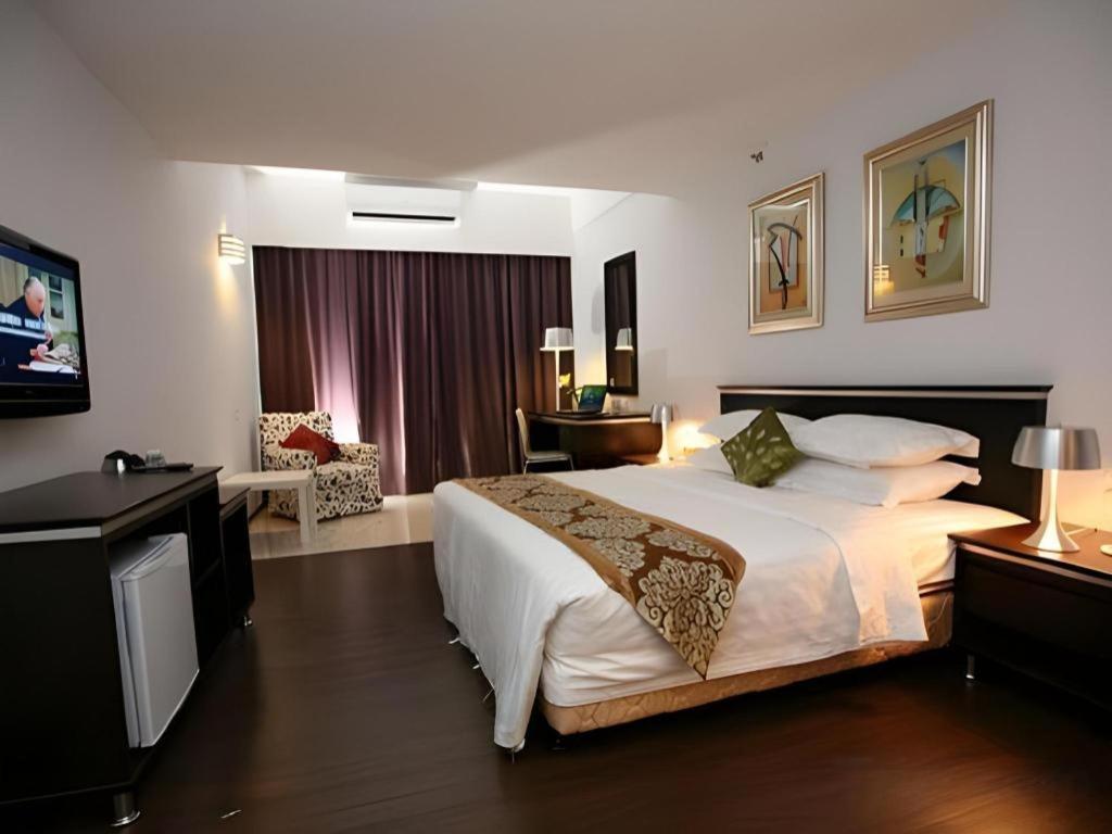Ritz Garden Hotel Іпох Екстер'єр фото