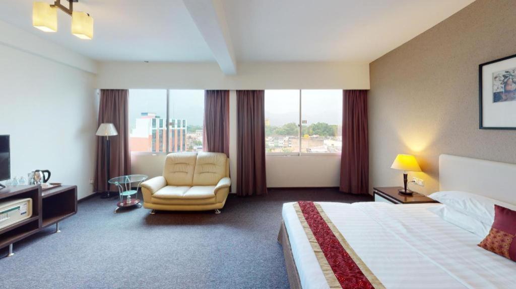 Ritz Garden Hotel Іпох Екстер'єр фото