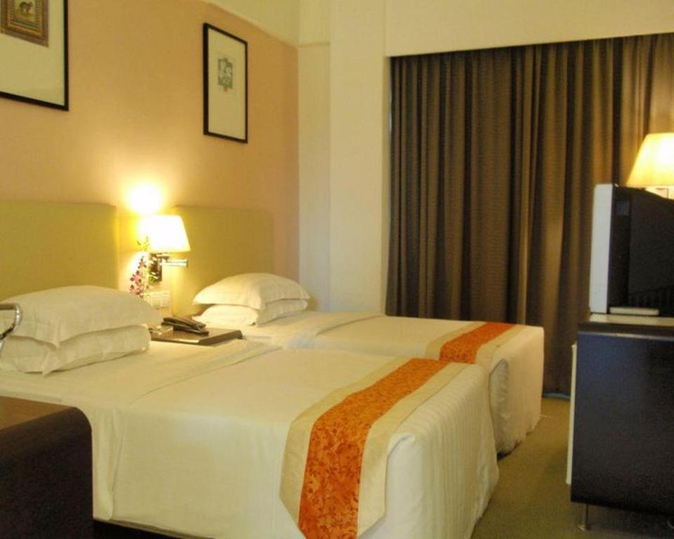 Ritz Garden Hotel Іпох Екстер'єр фото