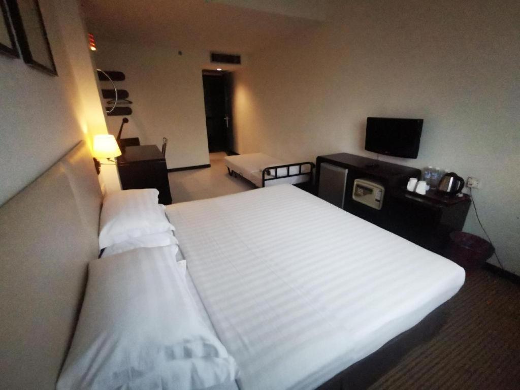 Ritz Garden Hotel Іпох Екстер'єр фото